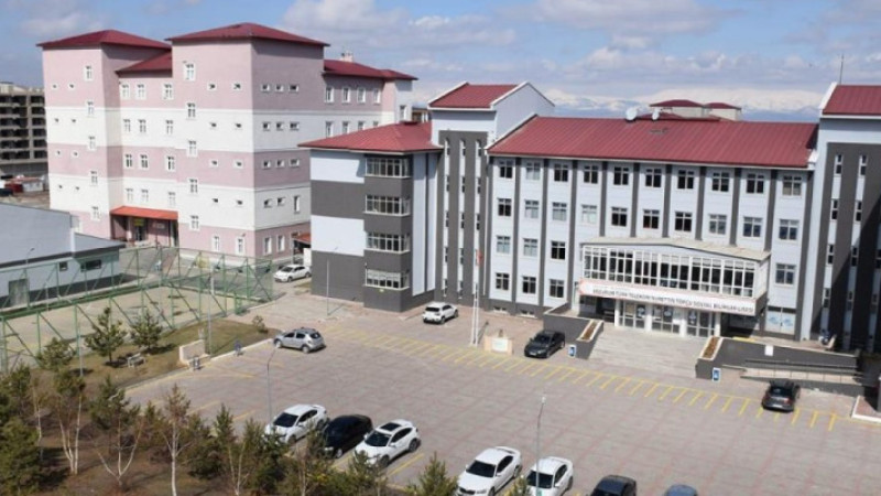 YKS'de Nurettin Topçu Sosyal Bilimler Lisesi rüzgarı