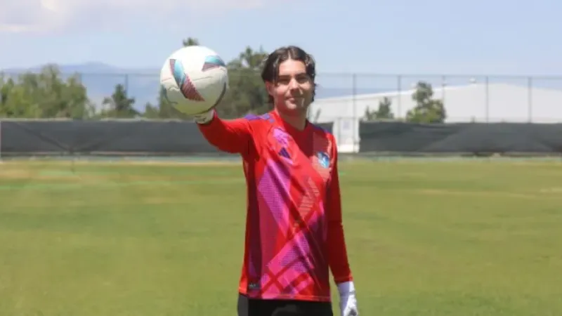  Erzurumspor FK nın kalecisi Orbanic göz dolduruyor