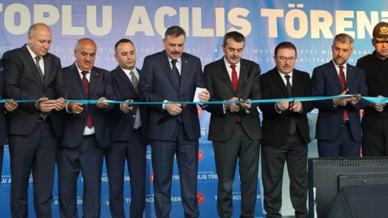 Bakan Çiftçi Aziziye'de toplu açılışlara katıldı