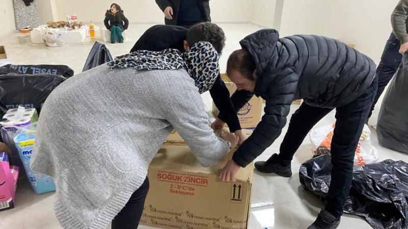 Erzurum'dan deprem bölgesine ilaç yardımı 