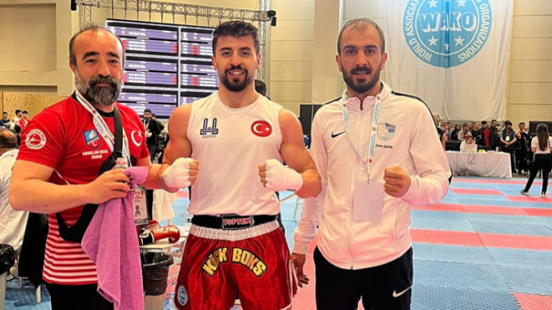 ETÜ’lü Gençoğlu’ndan bir altın madalya daha