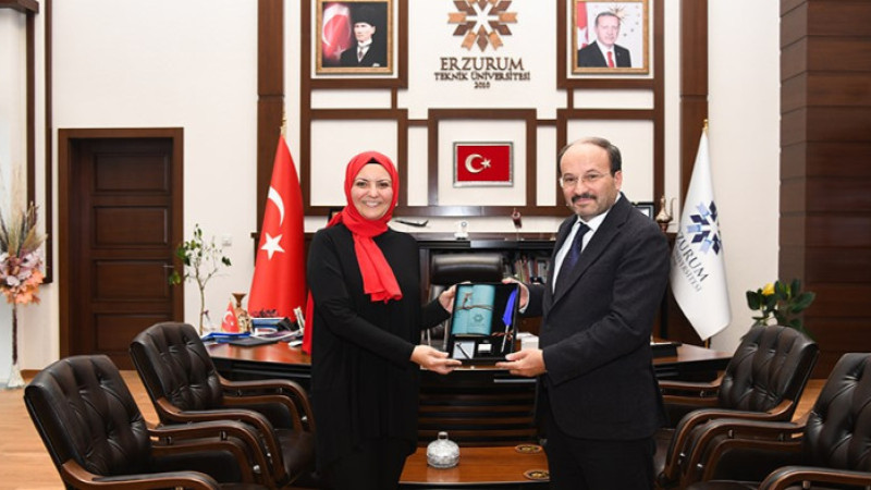 Güler Öğretmen Rektör Çakmak’ın Konuğu Oldu