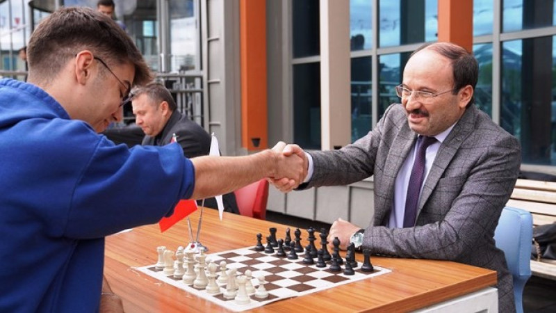 ETÜ’lü öğrenciler bahar şöleni düzenledi