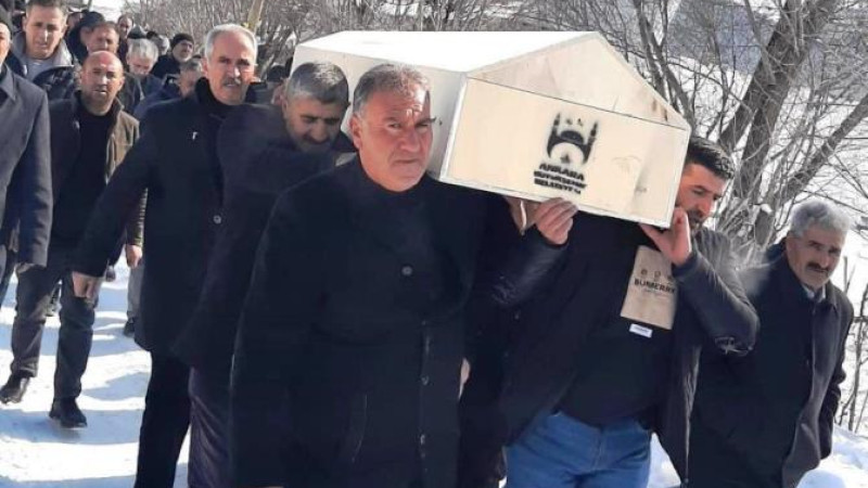 Efendi Güvercin toprağa verildi