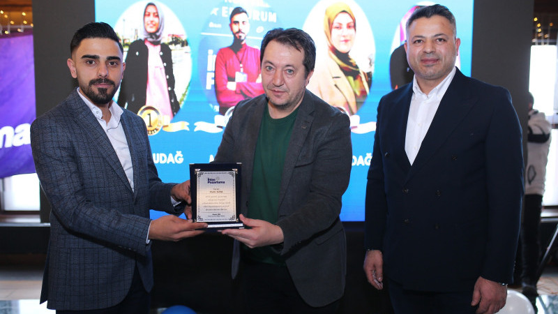 İhlas Pazarlama başarılı ofis ve personellerini ödüllendirdi