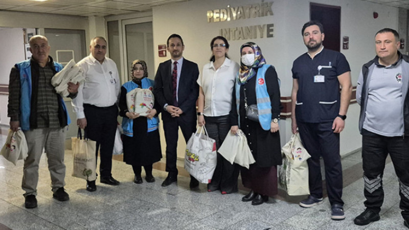 Müftülüğün İyilik Hareketinden hasta çocuklara Bayram Kesesi