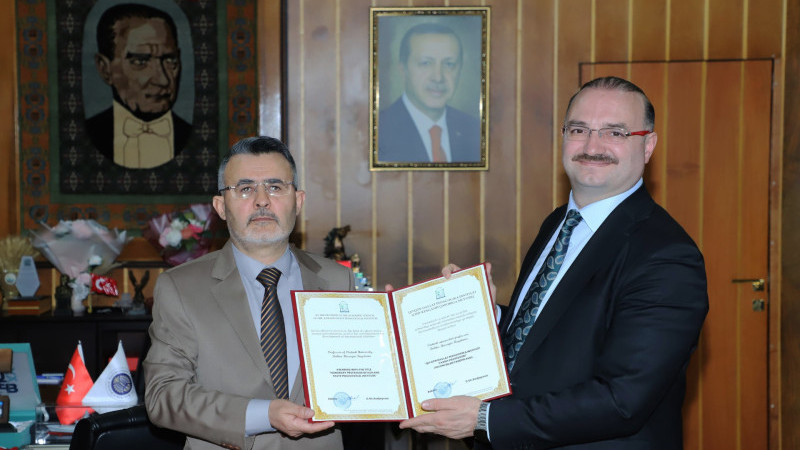 Prof. Dr. Baydemir’e Özbekistan’da Nişan ve Fahri Profesörlük Verildi