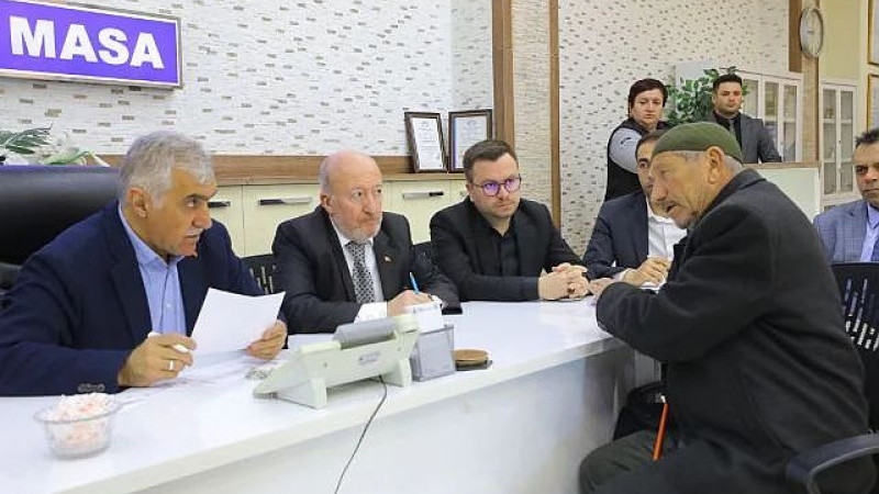 Genel Sekreter Aynalı, vatandaşı dinledi