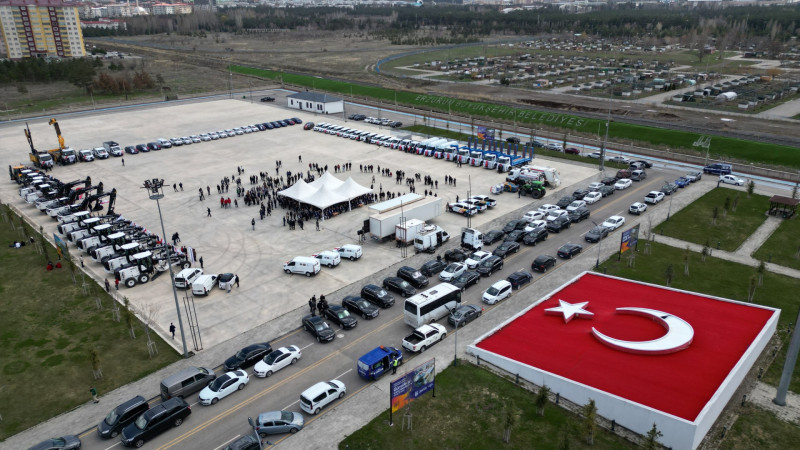 Büyükşehir Belediyesi 18. araç filosunu hizmete soktu