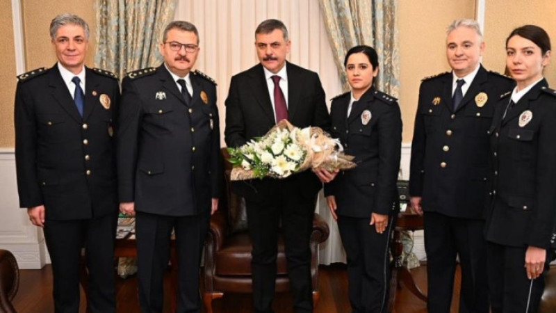 Polisten kuruluş yıl dönümü coşkusu
