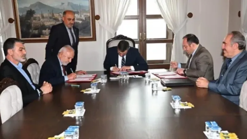 Küçükçalık Ailesi Erzurum'da okul yaptırıyor
